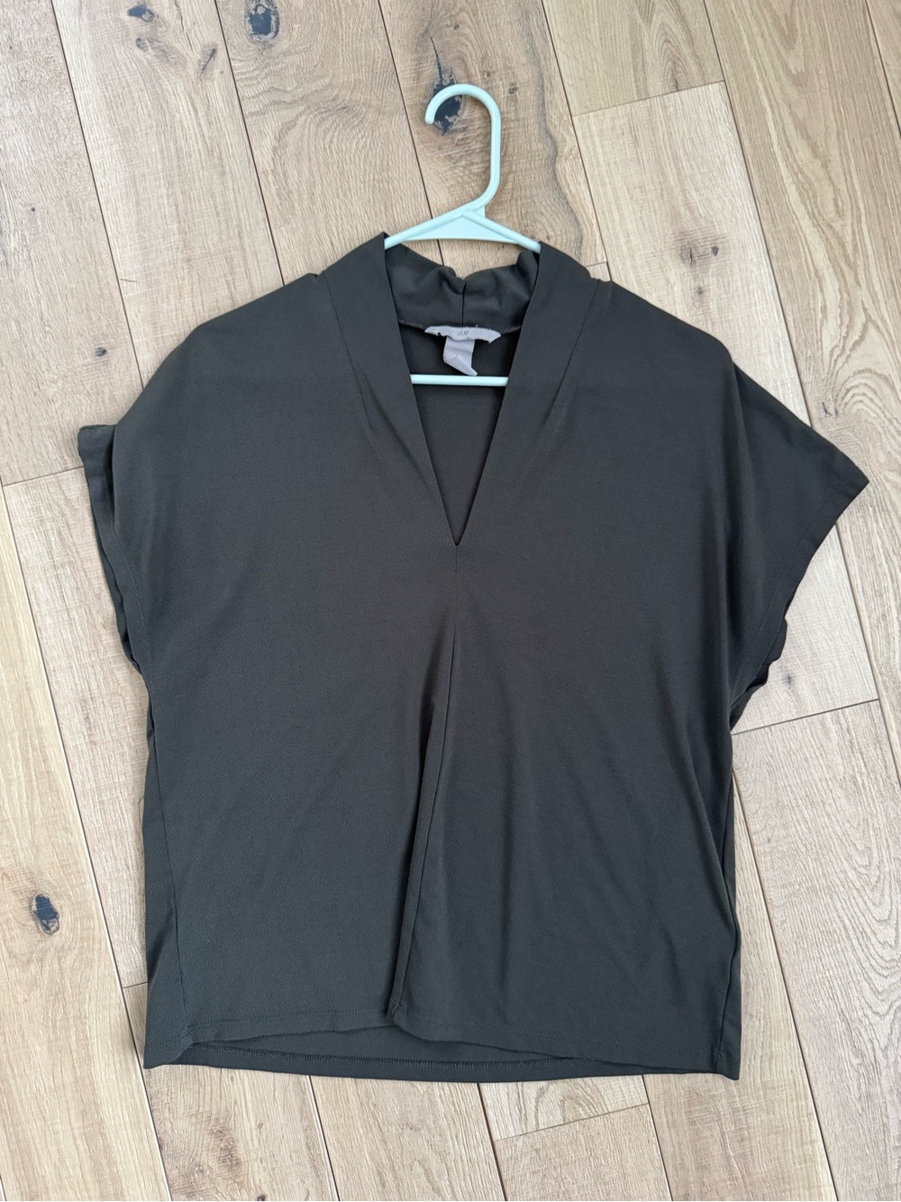 H&M Black V-Neck Dolman Sleeve Top
